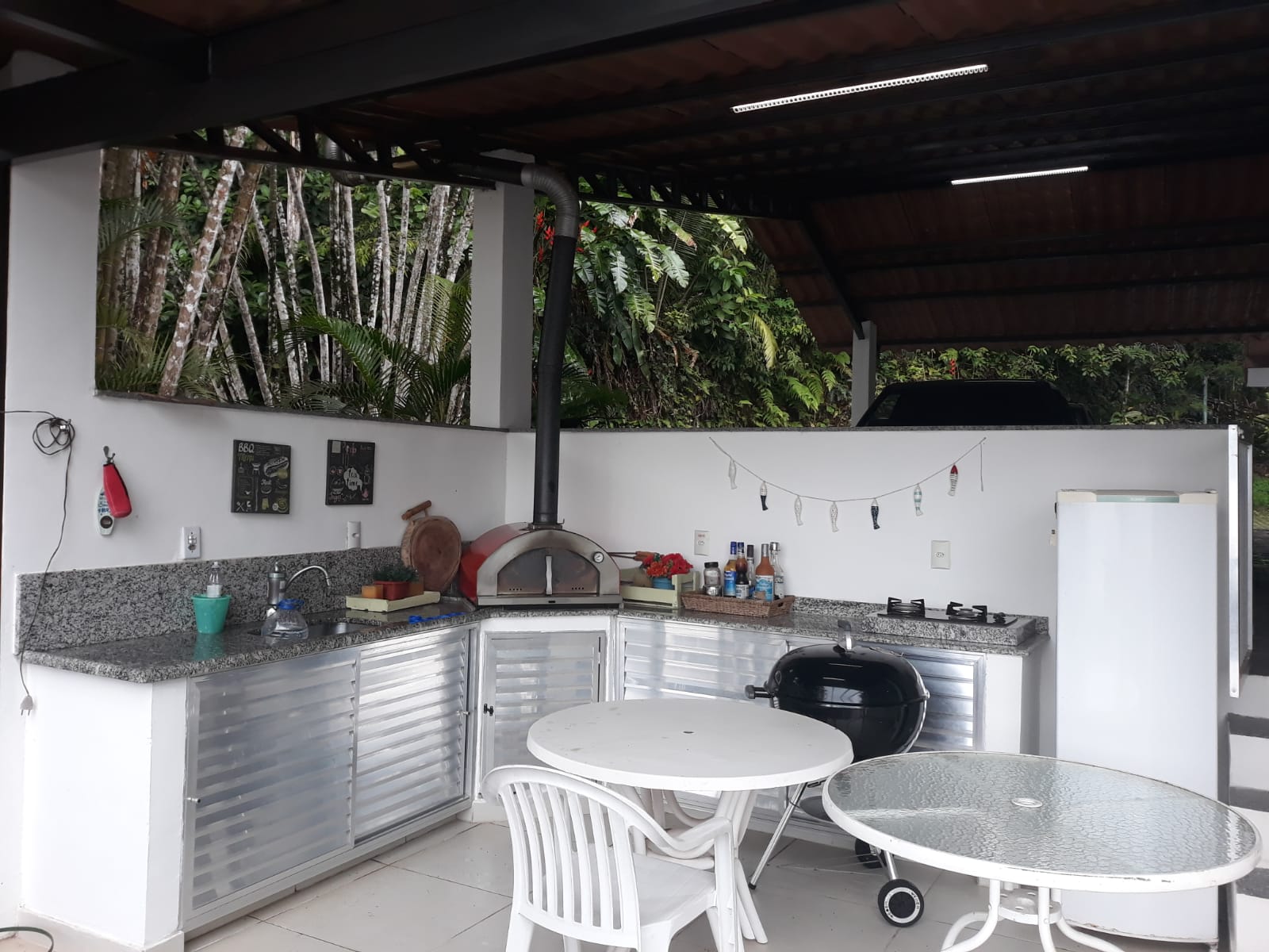 Casa Alto Padrão  em condominio pé na areia em Angra dos REis RJ