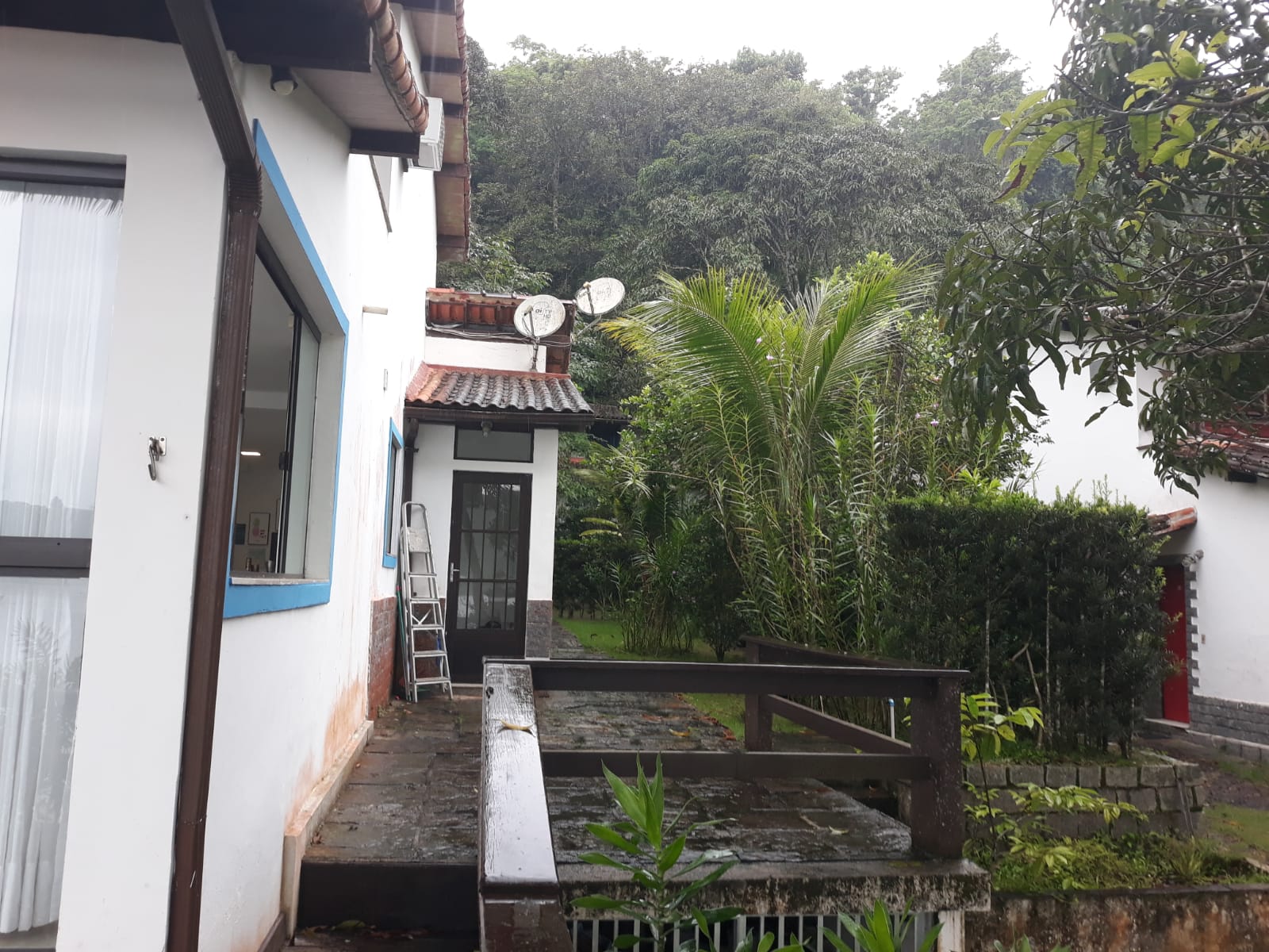 Casa Alto Padrão  em condominio pé na areia em Angra dos REis RJ