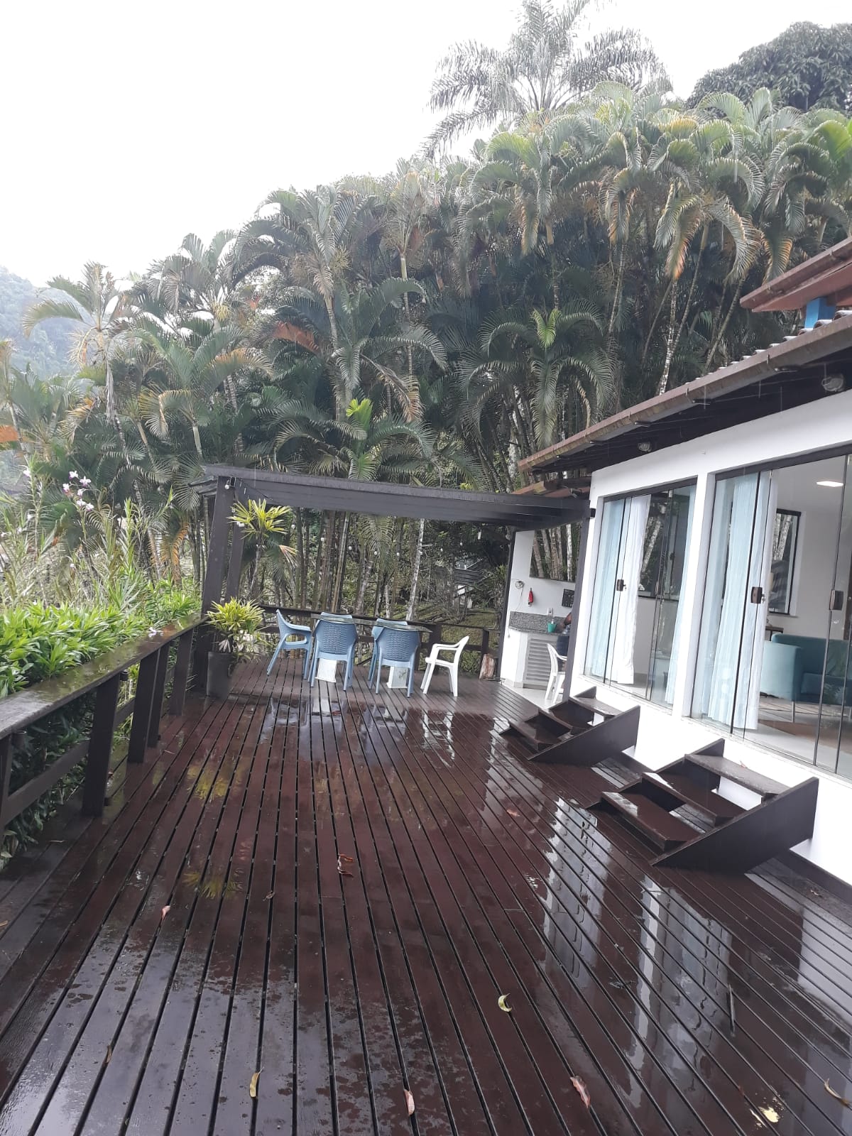 Casa Alto Padrão  em condominio pé na areia em Angra dos REis RJ