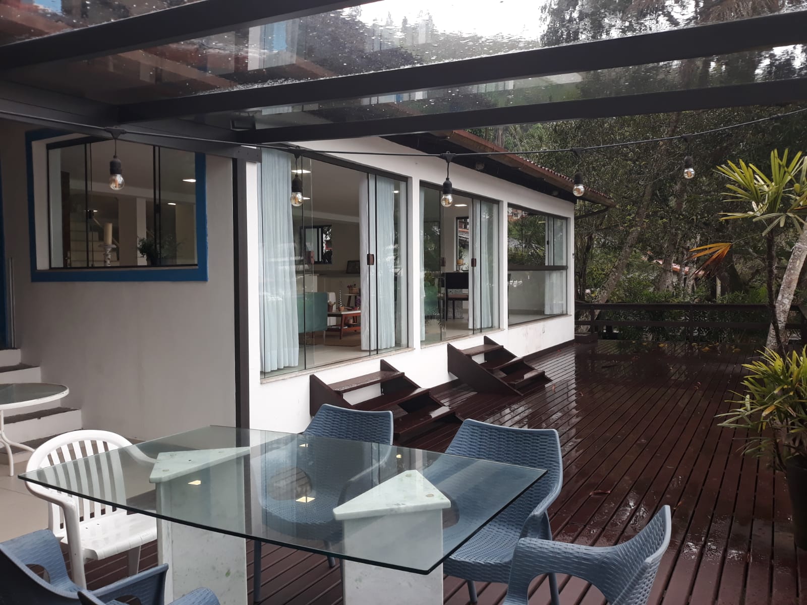 Casa Alto Padrão  em condominio pé na areia em Angra dos REis RJ