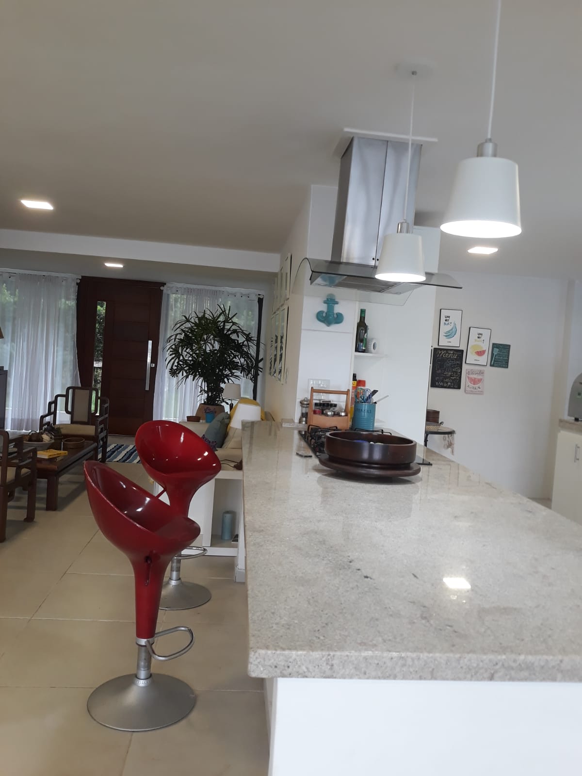 Casa Alto Padrão  em condominio pé na areia em Angra dos REis RJ