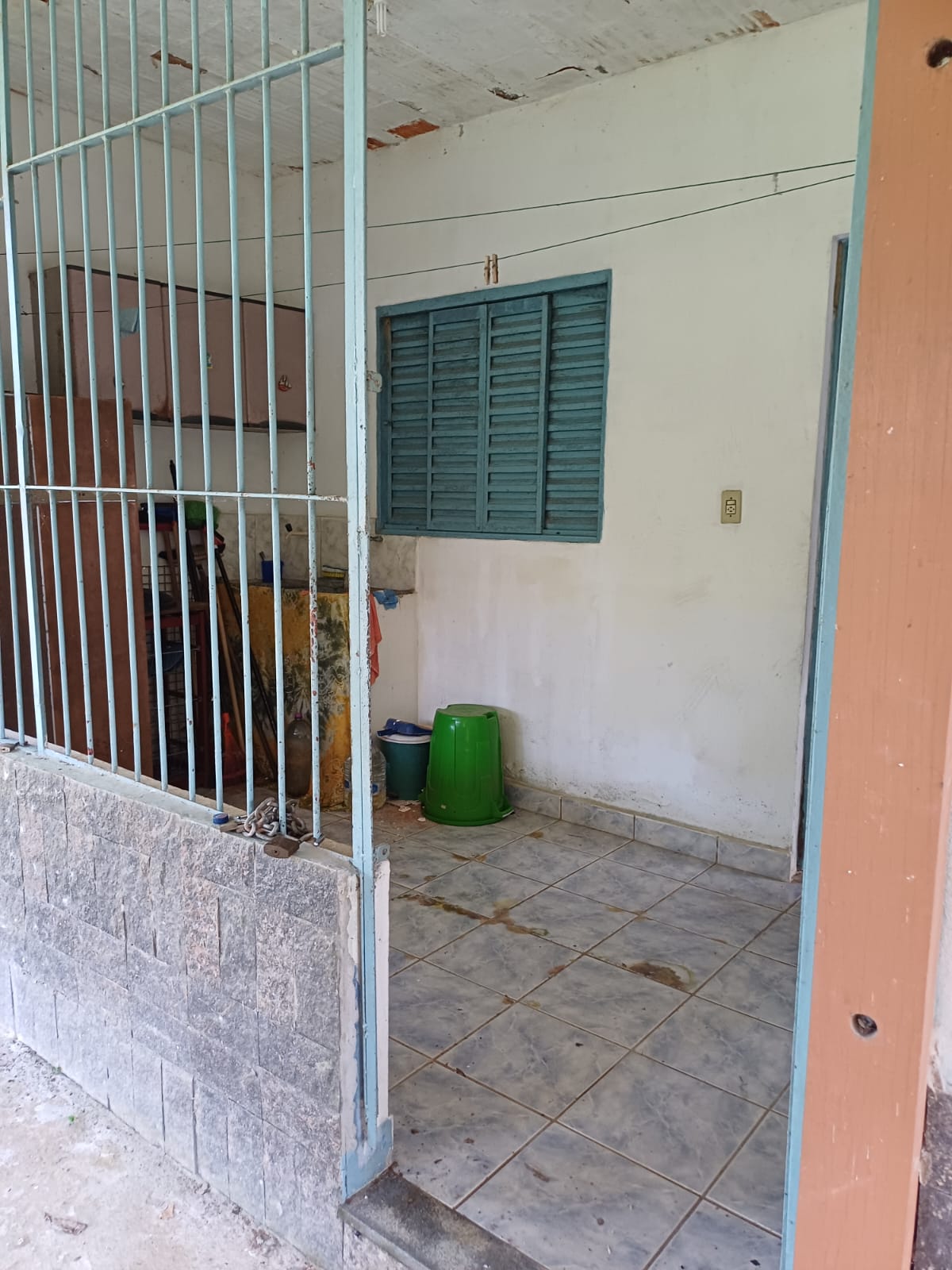Casa de 02 quartos no Bracuí  próximoa ao condomínio Bracuí na Rio Santos Angra dos Reis RJ