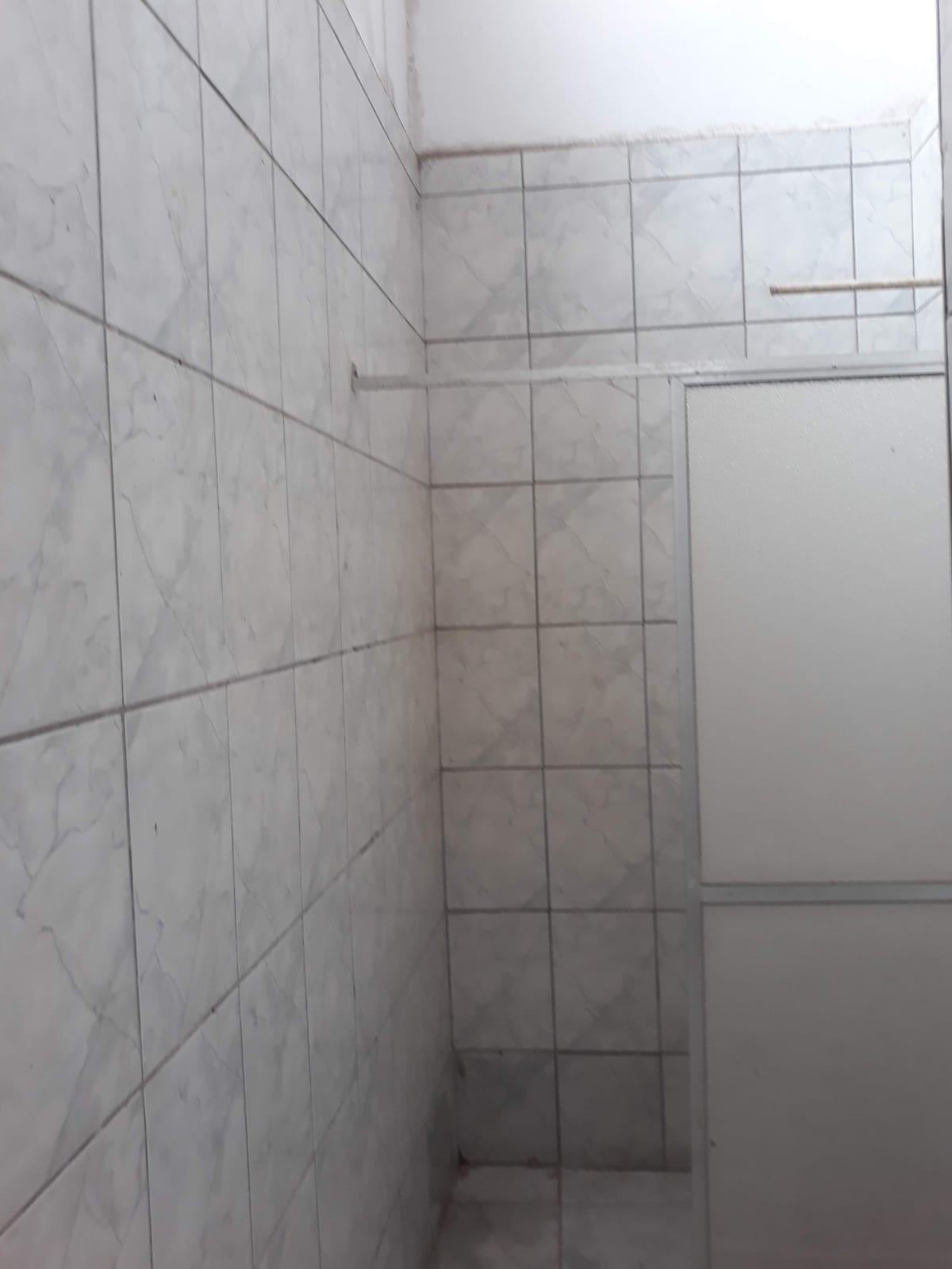 Aluguel de Galpão e casa de dois quartos no Frade há 70 metros da praia Angra dos Reis RJ  