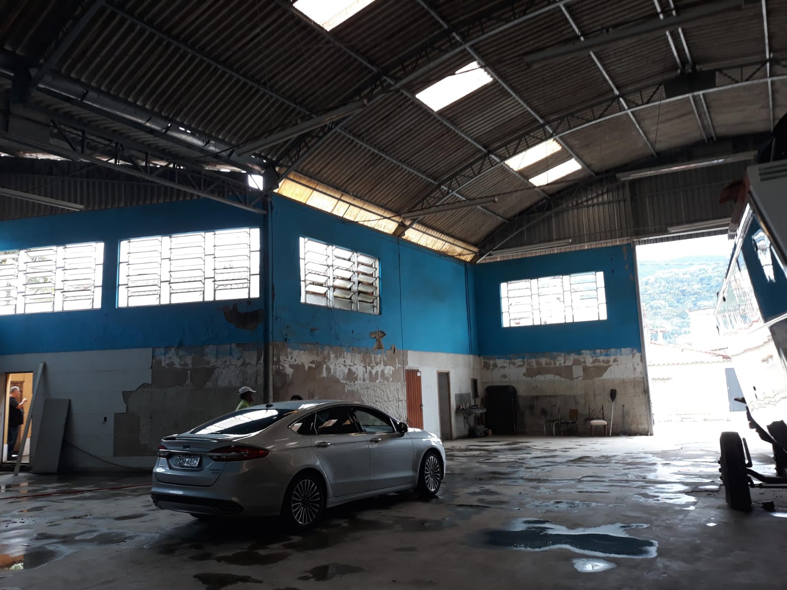 Aluguel de Galpão e casa de dois quartos no Frade há 70 metros da praia Angra dos Reis RJ  