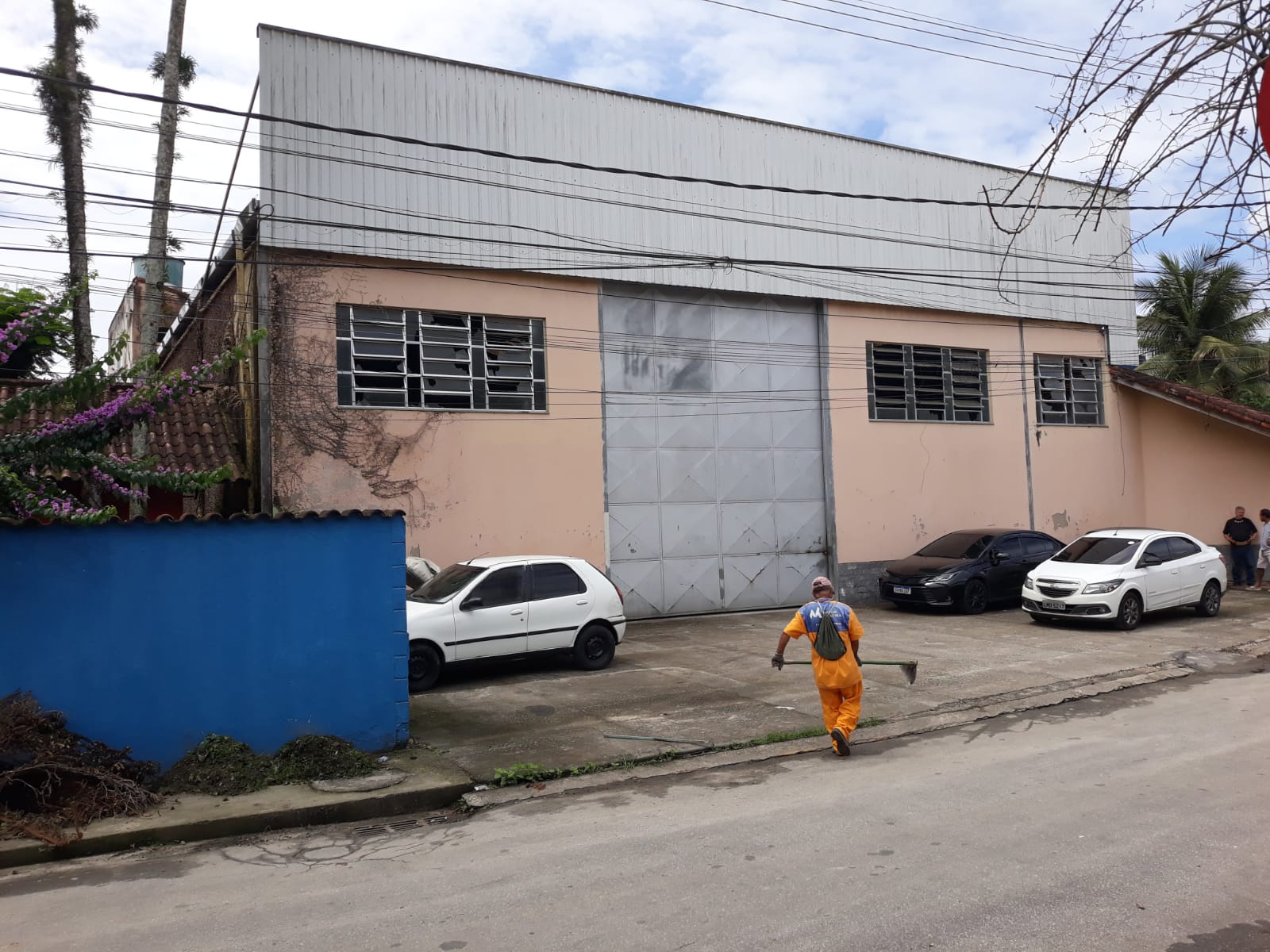 Aluguel de Galpão e casa de dois quartos no Frade há 70 metros da praia Angra dos Reis RJ  