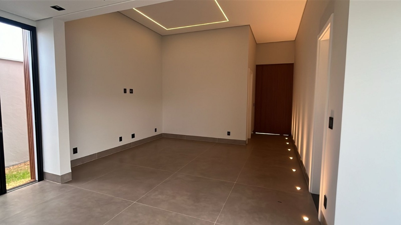 Casa - Venda, Laranjeiras, Uberlândia, MG