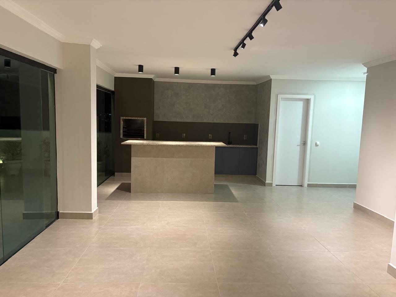 Confortável Cobertura duplex no Santa Mônica em Uberlândia 