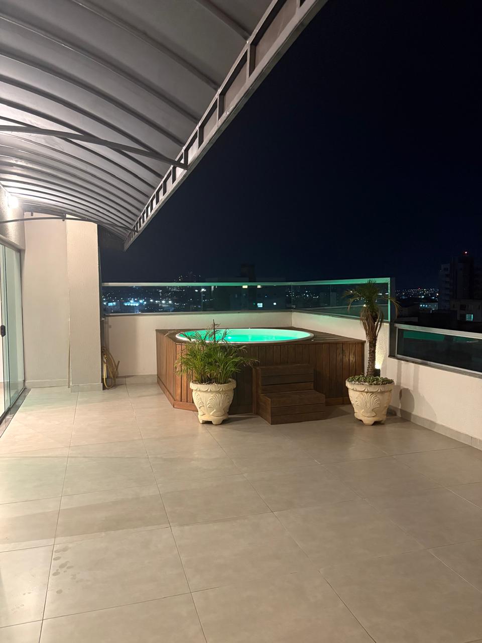 Cobertura duplex - Venda, Santa Mônica, Uberlândia, MG