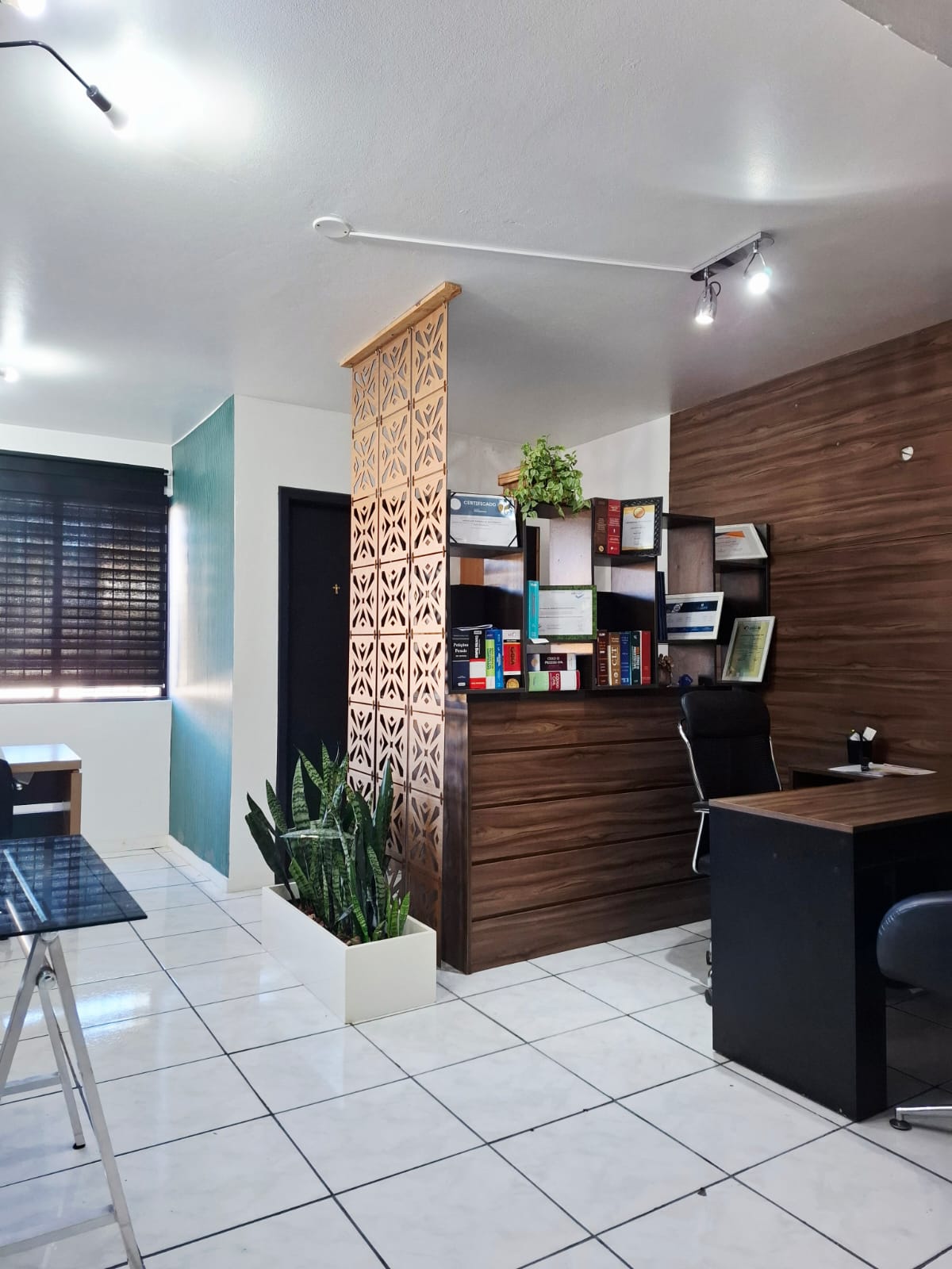 SALA COMERCIAL  NA RUA DR BOZANO PRÓXIMO A AGÊNCIA CAIXA ECONÔMICA MOROTIM