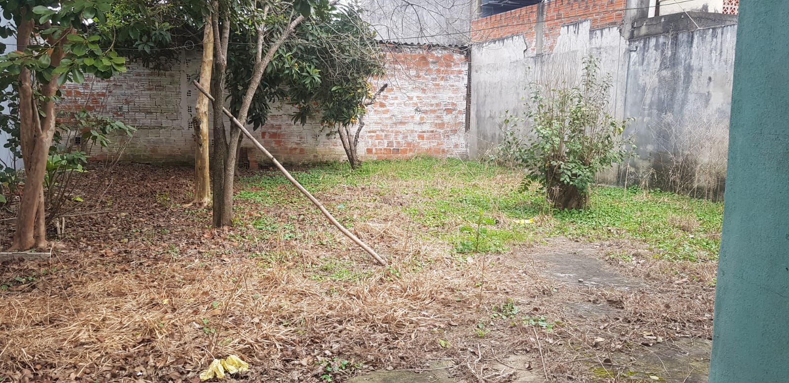 TERRENO NO PATRONATO RUA DOS LÍRIOS / ACEITA PERMUTA  POR APARTAMENTO