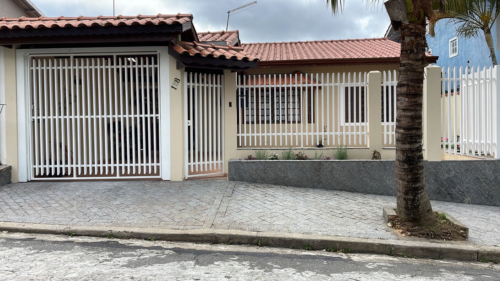 Casa a venda localizada no bairro Center Ville em Arujá-SP!