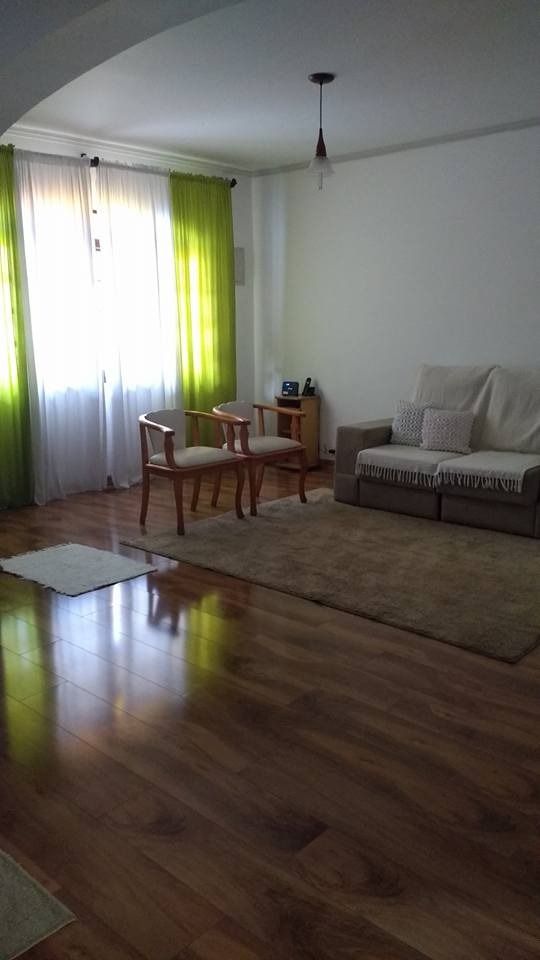Casa a venda localizada no bairro Jardim Rincão em Arujá-SP!