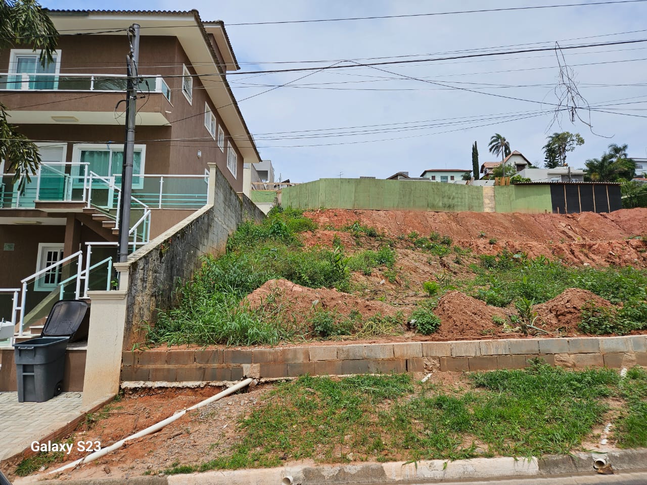 Terreno com venda localizado no condominio Country Cluby em Arujá-SP! 