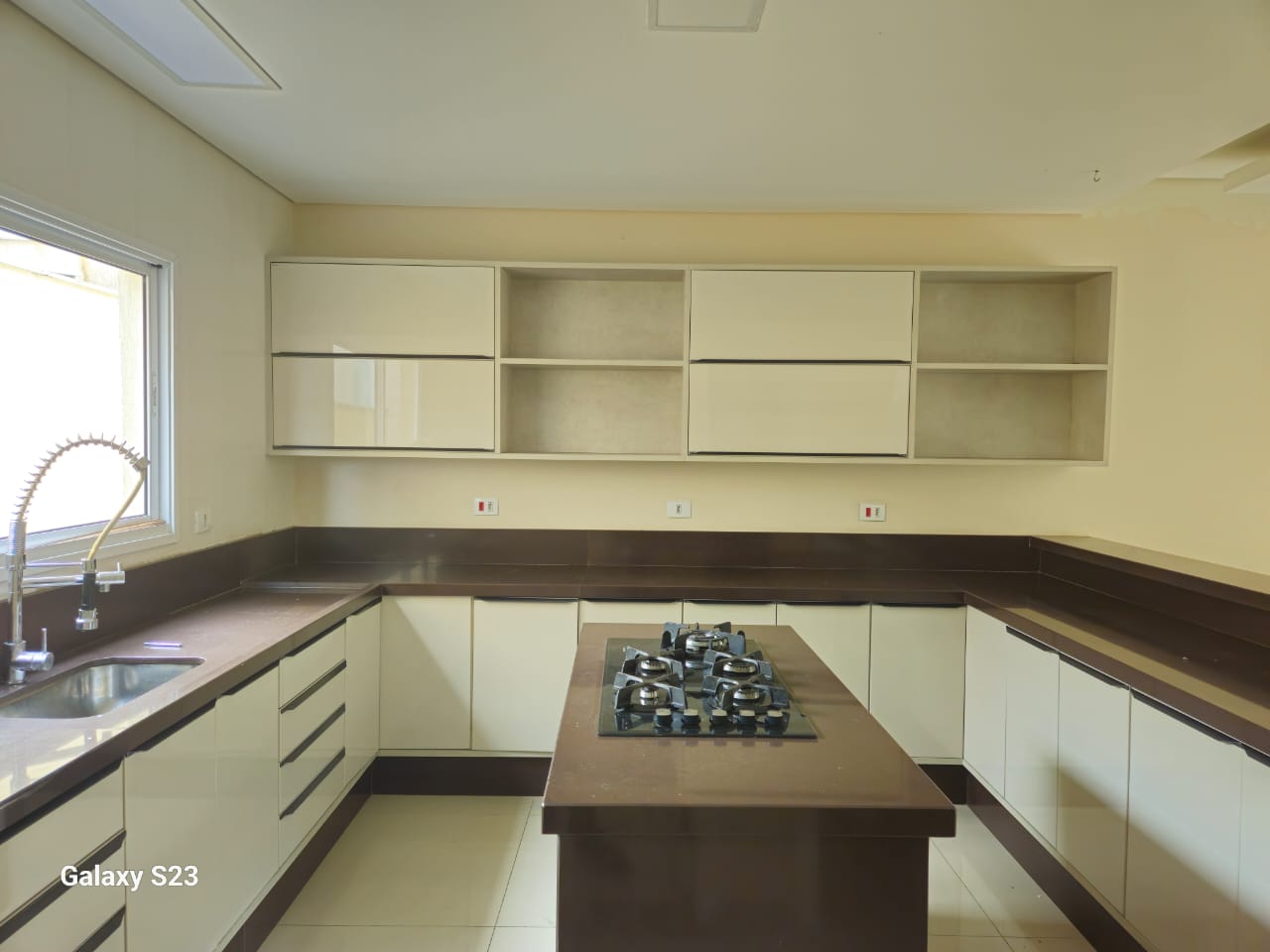 Casa para locação localizada no condomínio Real Park em Arujá-SP!