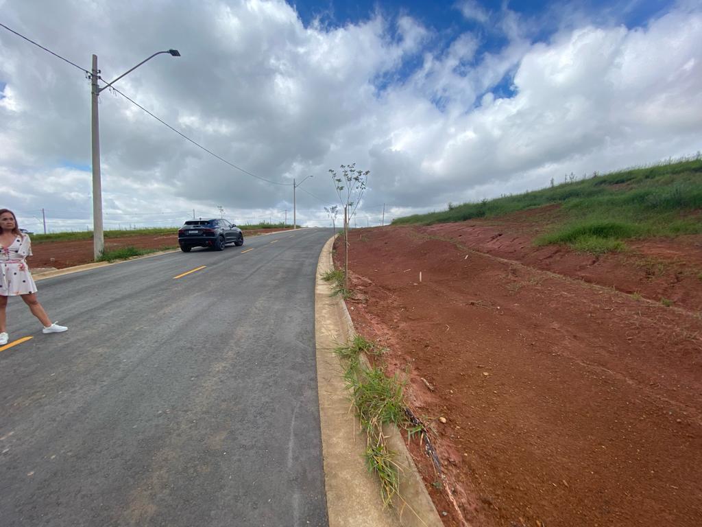 Terreno a venda localizado no condomínio  Reserva Arujá em Arujá-SP