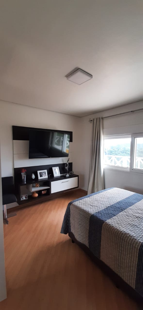 Casa a venda localizada no condomino Hills III em Arujá-SP! 