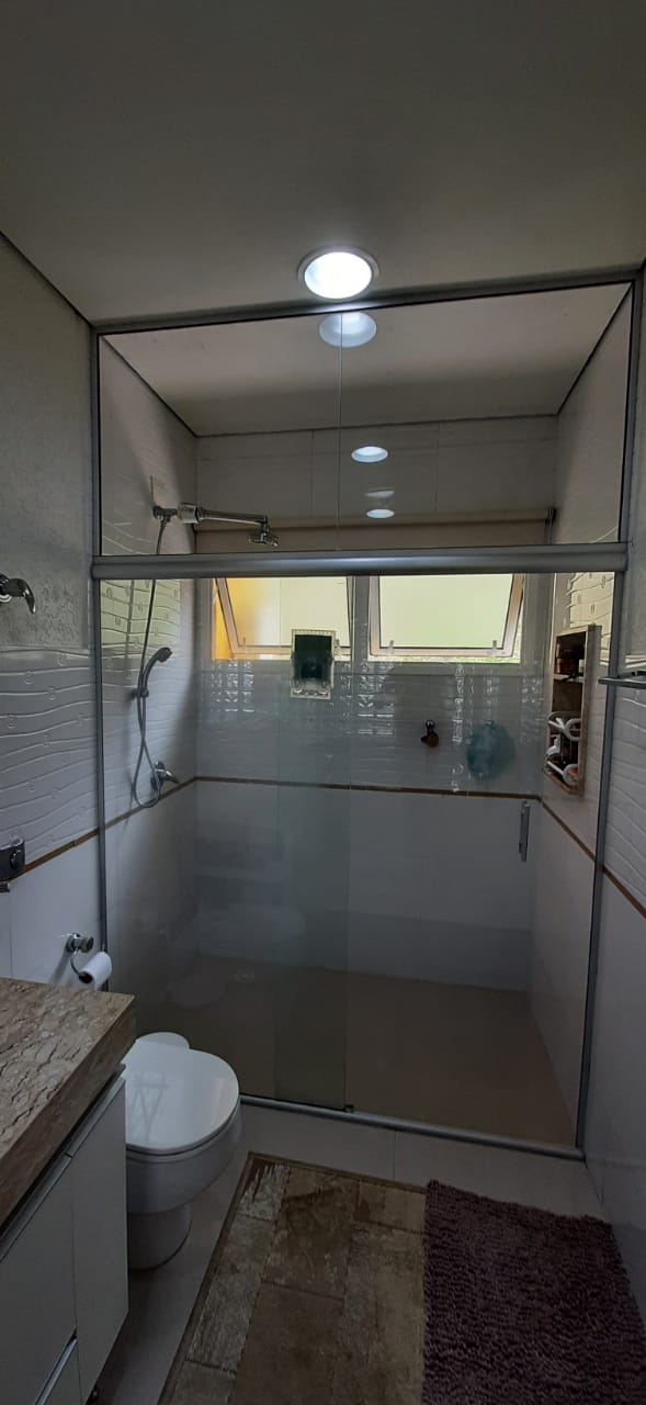 Casa a venda localizada no condomino Hills III em Arujá-SP! 