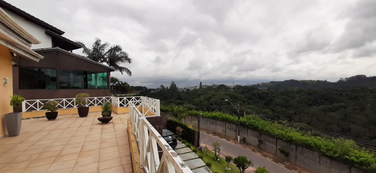 Casa a venda localizada no condomino Hills III em Arujá-SP! 