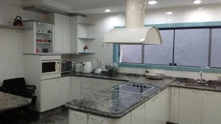 Casa para venda ou locação localizado no condomínio Arujá V em Arujá-SP!