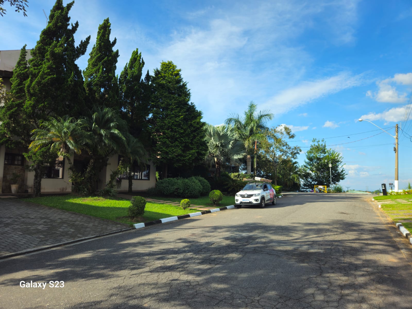 Casa a venda localizada no condomínio Hills III em Arujá-SP!