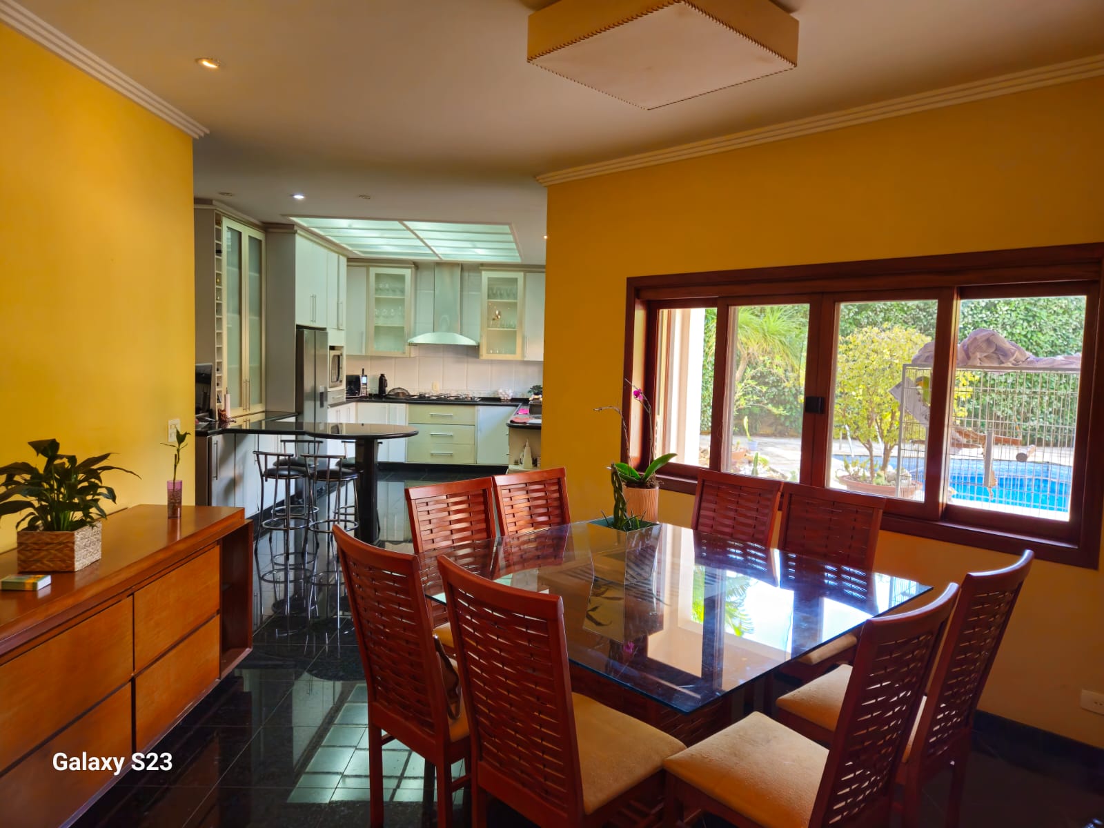 Casa a venda localizada no condomínio Hills III em Arujá-SP!