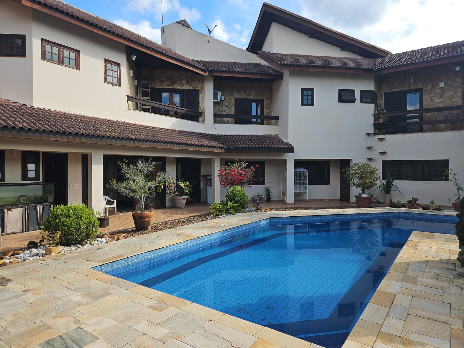 Casa a venda localizada no condomínio Hills III em Arujá-SP!