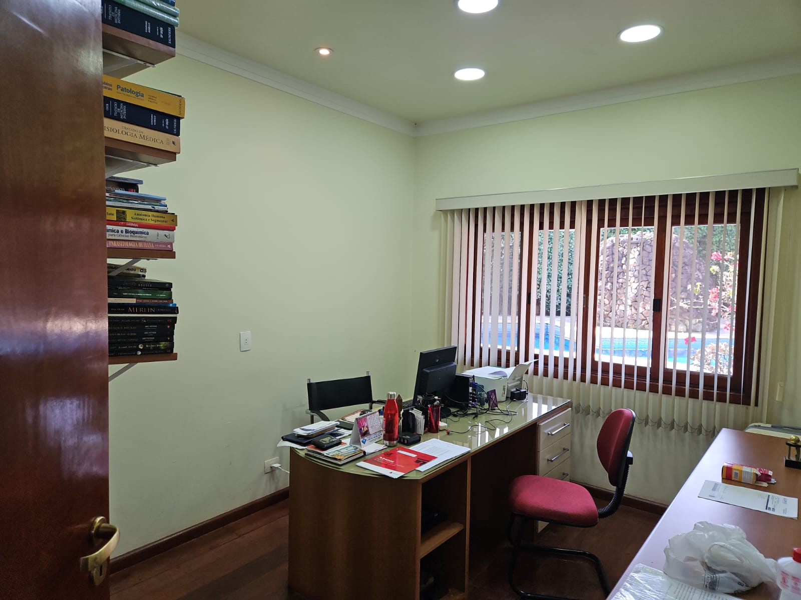 Casa a venda localizada no condomínio Hills III em Arujá-SP!