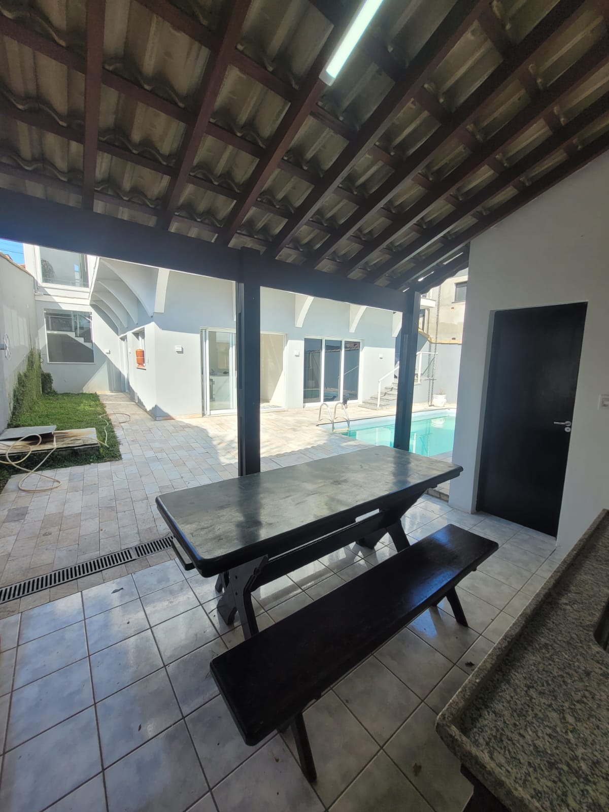 Casa a venda localizada no bairro Jardim Renata em Arujá-SP!