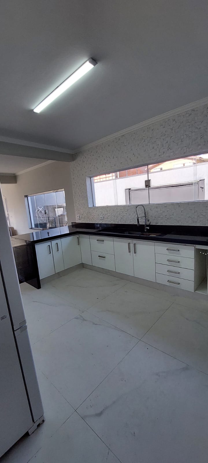Casa a venda localizada no bairro Jardim Renata em Arujá-SP!