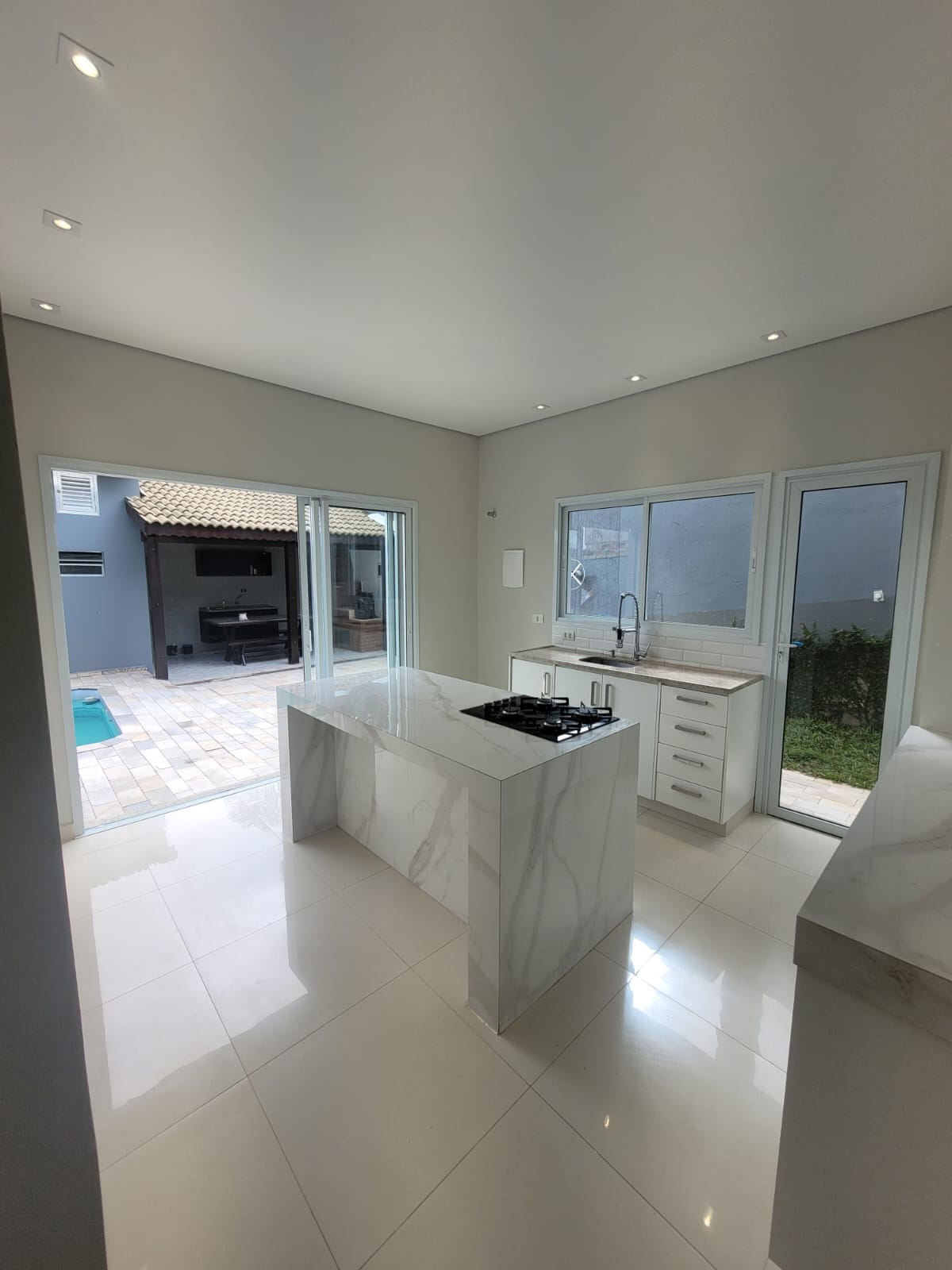 Casa a venda localizada no bairro Jardim Renata em Arujá-SP!