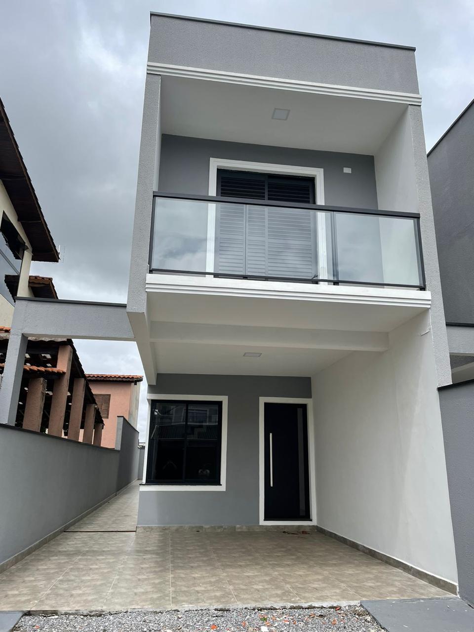Casa a venda localizada no bairro Jordanopollis em Arujá-SP!