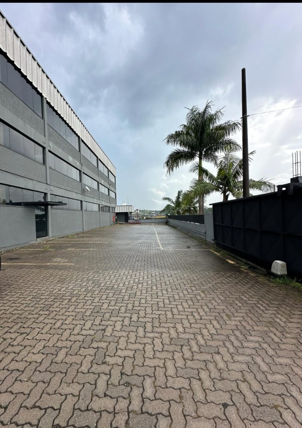 Galpão para locação localizado no Industrial do Taboao Mogi das Cruzes-SP