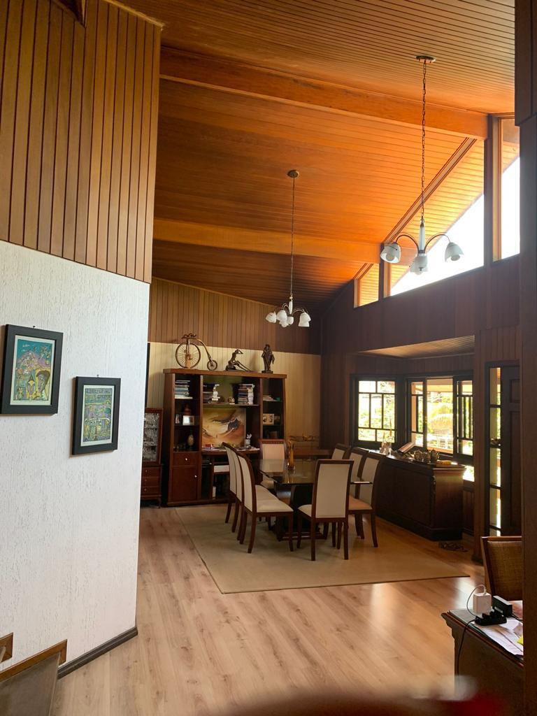 Casa a venda localizada no condomínio Aruja V em Arujá-SP!