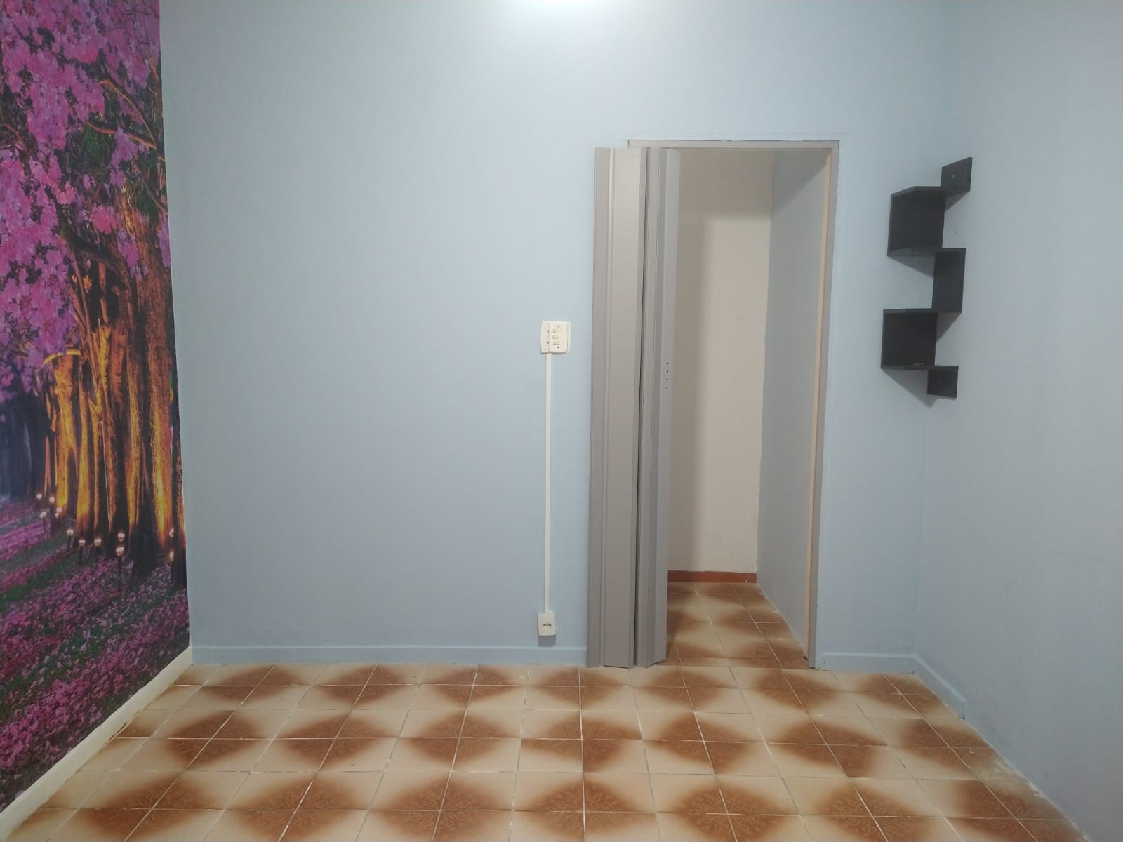 Salão comercial localizado no centro da cidade de Arujá-SP