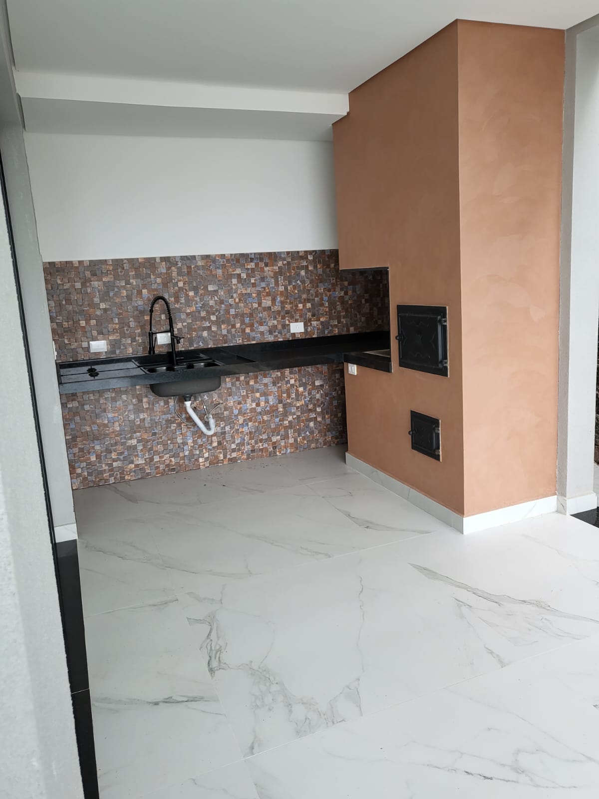 Casa a venda ou locação localizada no Condomínio Arujá Hills III em Arujá - SP!