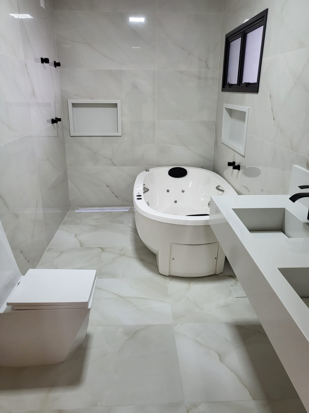 Casa a venda ou locação localizada no Condomínio Arujá Hills III em Arujá - SP!