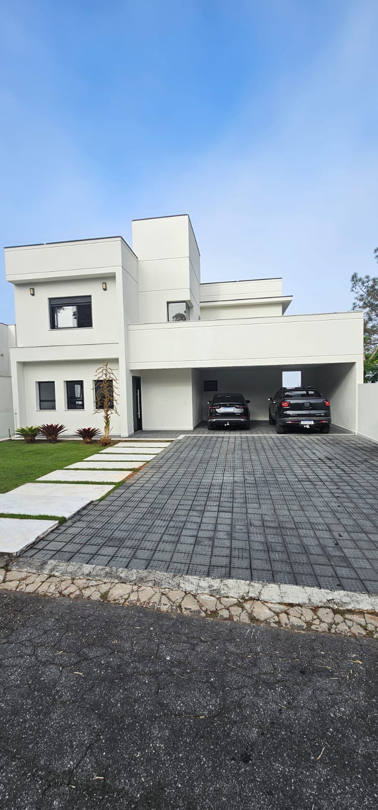 Casa a venda localizada no condomínio Arujá Hills III em Arujá - SP!
