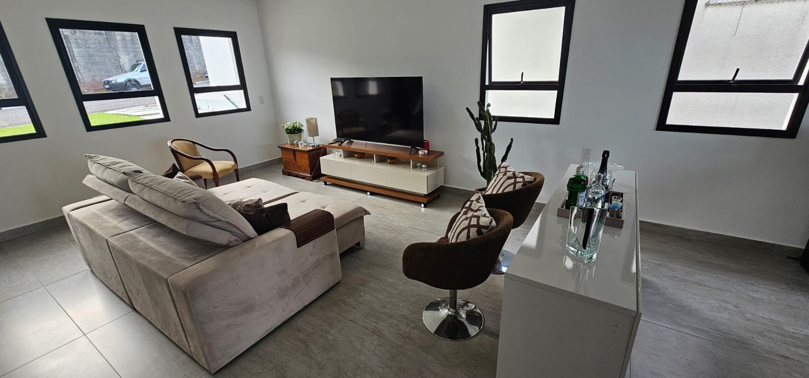 Casa a venda localizada no condomínio Arujá Hills III em Arujá - SP!
