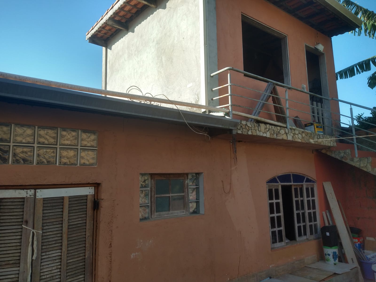 Casa a venda localizada no bairro Jordanopolis em Arujá - SP