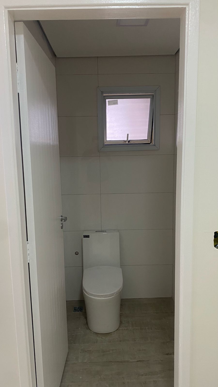 Sala comerciai localizada no Edifício Fatto em Arujá-SP