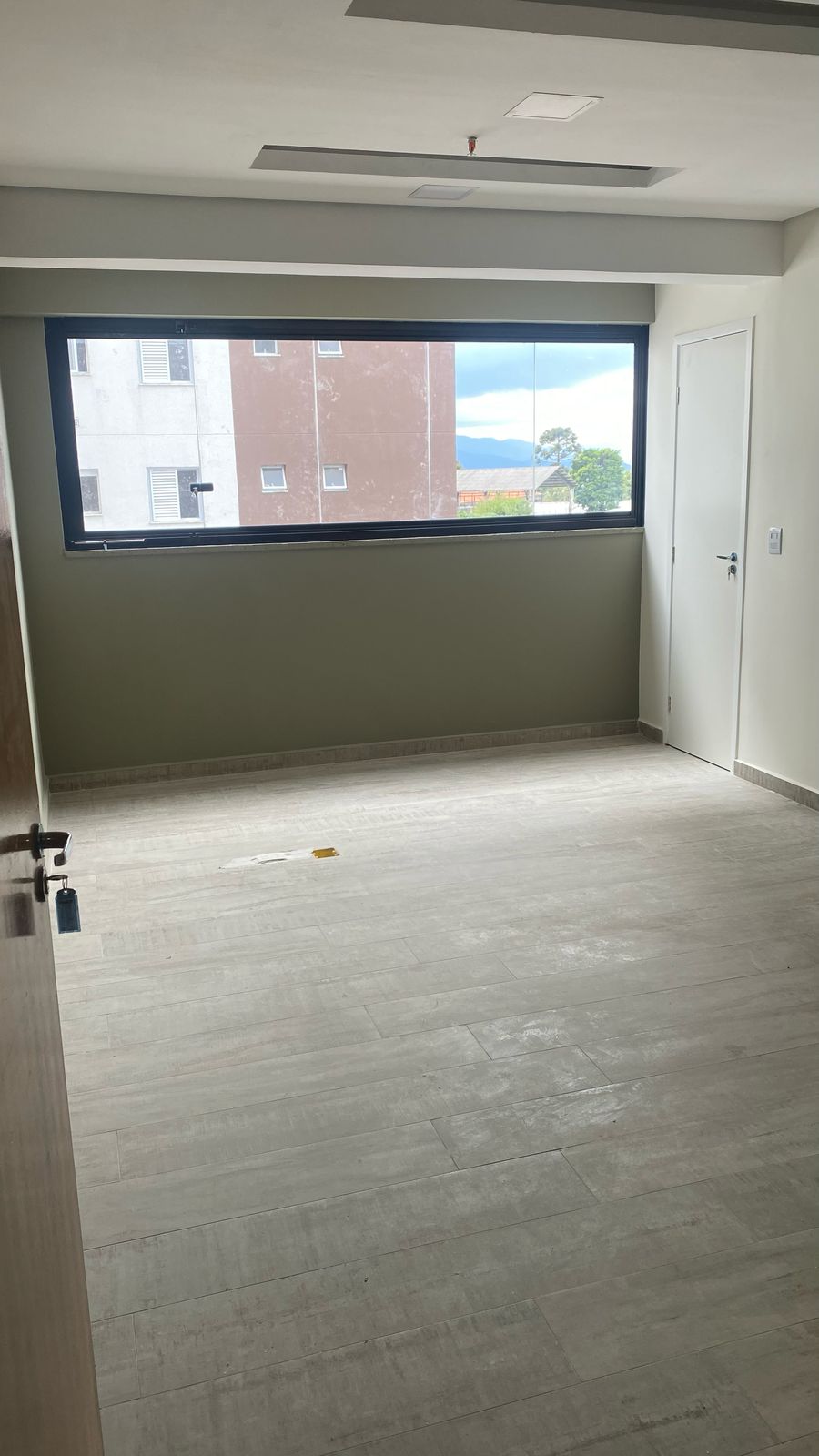 Sala comerciai localizada no Edifício Fatto em Arujá-SP