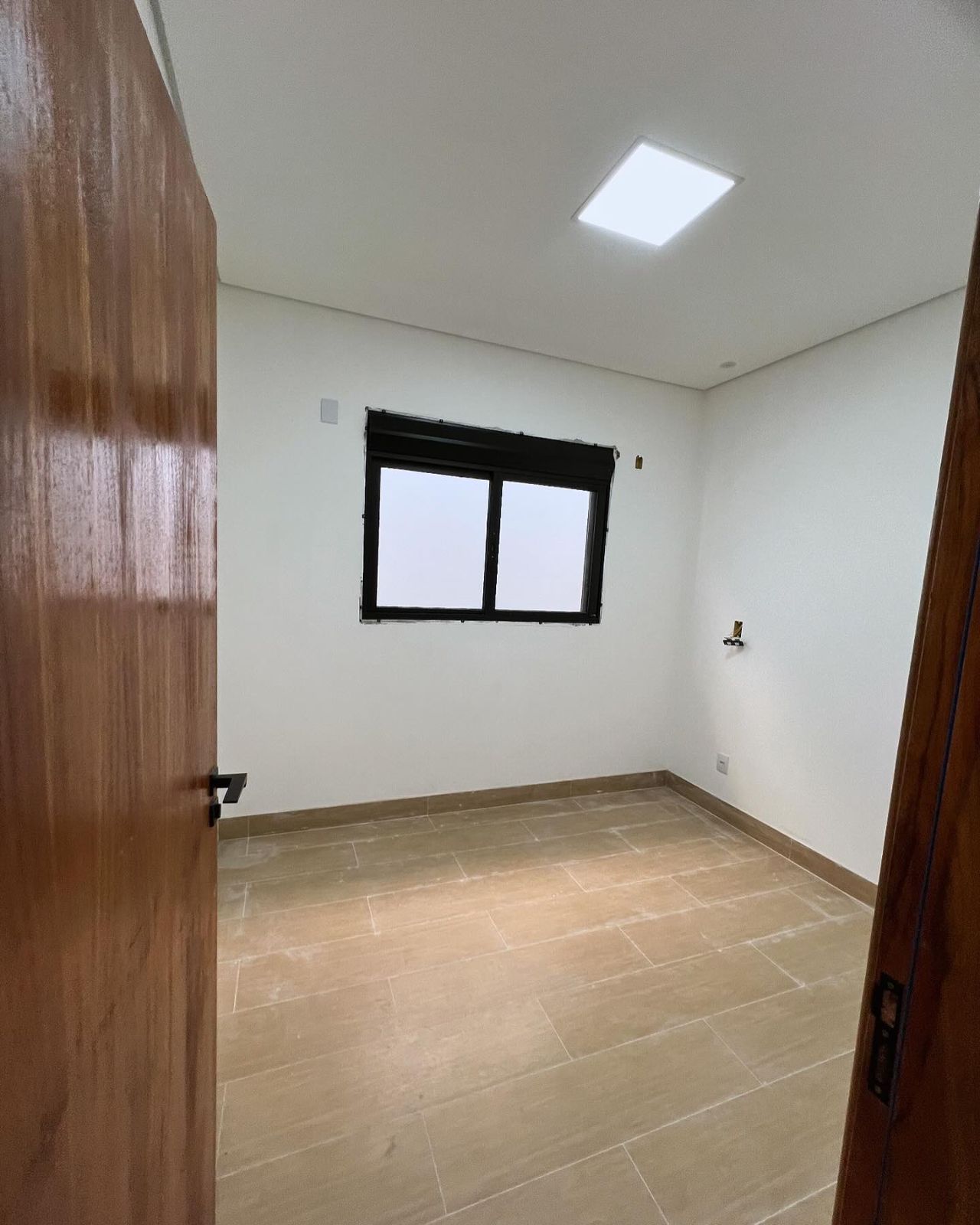 Casa com 3 quartos e 4 banheiros