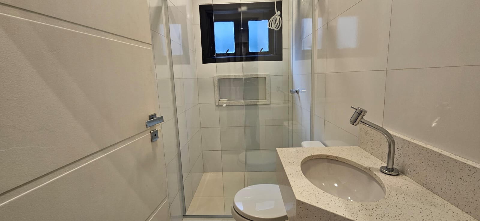 Casa em Condomínio para Locação no condomínio Arujá 5 - 3 quartos, 4 Vagas