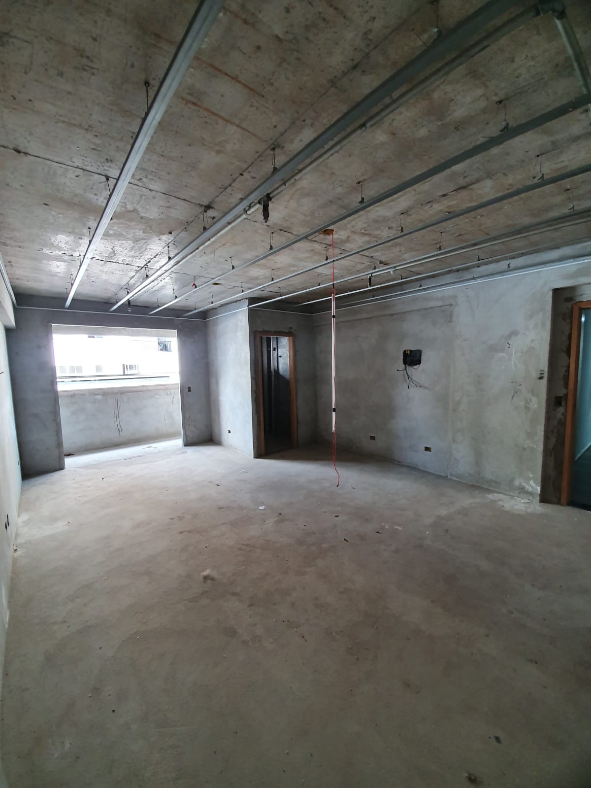 Sala comercial com 1 sala e 1 banheiro, 39m2 a venda ou locação, Jordanopolis - Arujá-SP