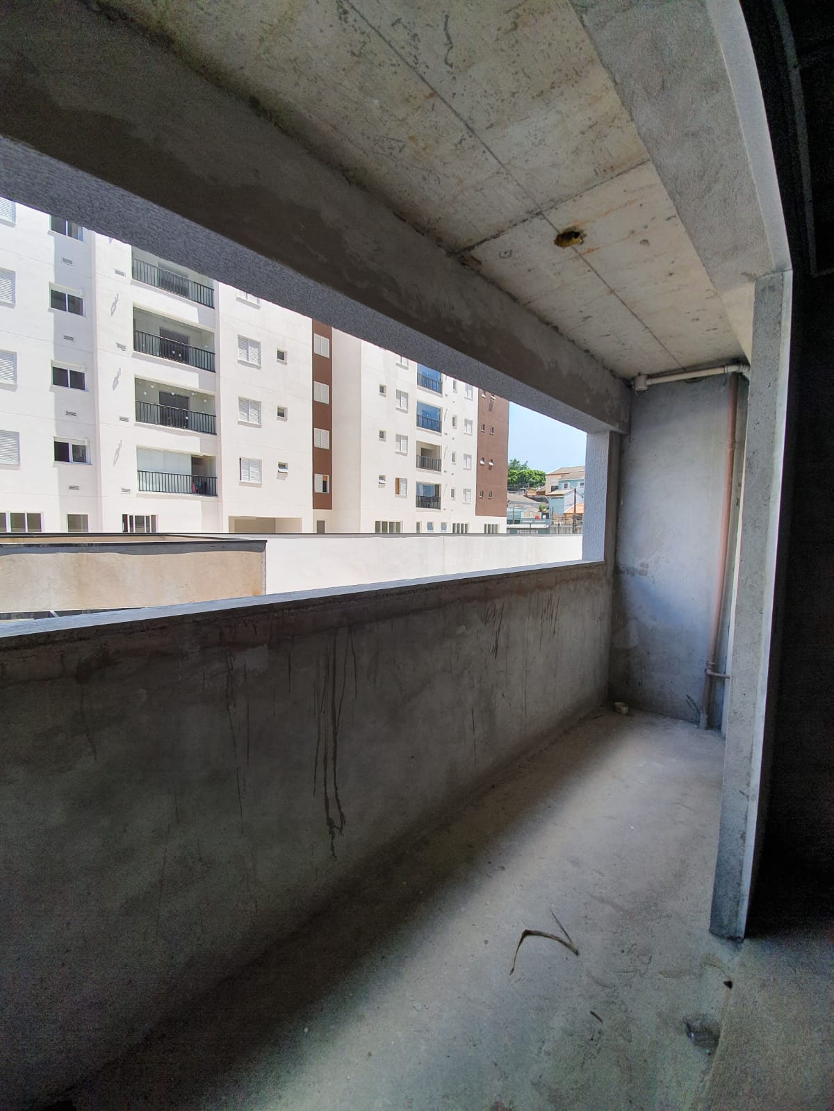 Sala comercial com 1 sala e 1 banheiro, 39m2 a venda ou locação, Jordanopolis - Arujá-SP