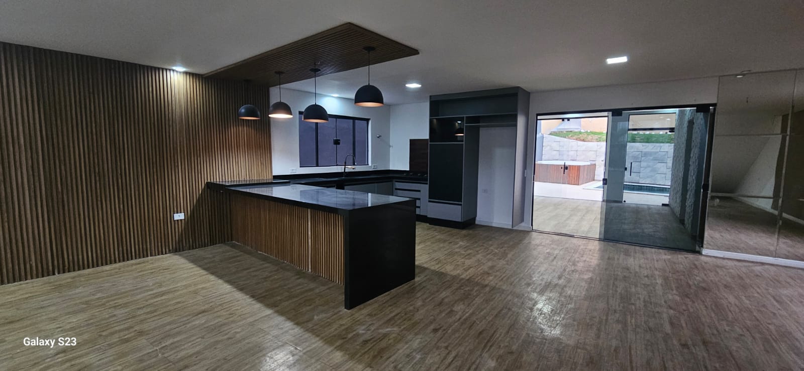 Venda de Casa em Condomínio com 3 Suítes no Residencial Arujá Ville, Arujá - SP