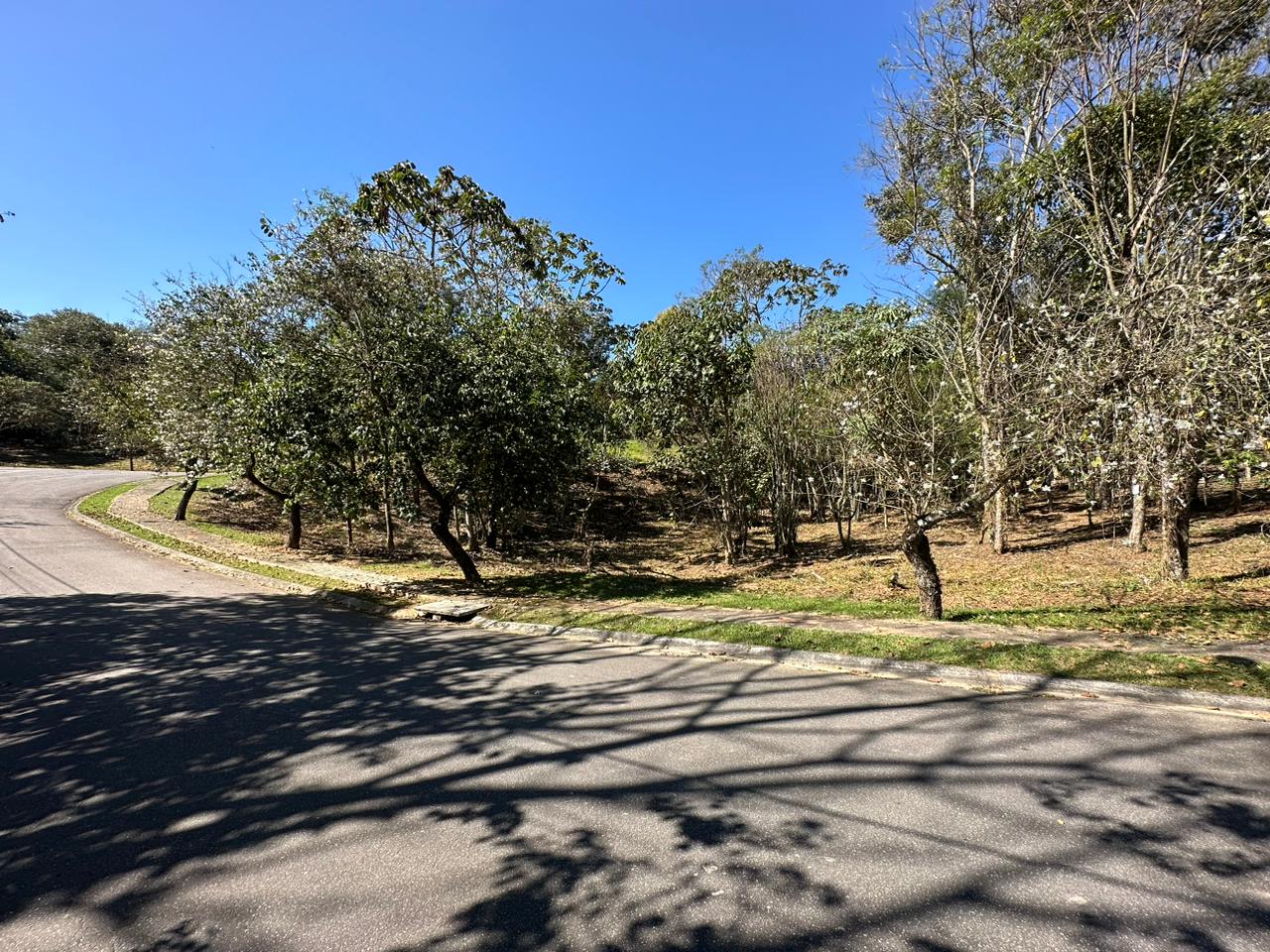 Terreno/Lote a venda com  1300m2 - Residencial Reserva Ibirapitanga Santa Isabel -SP