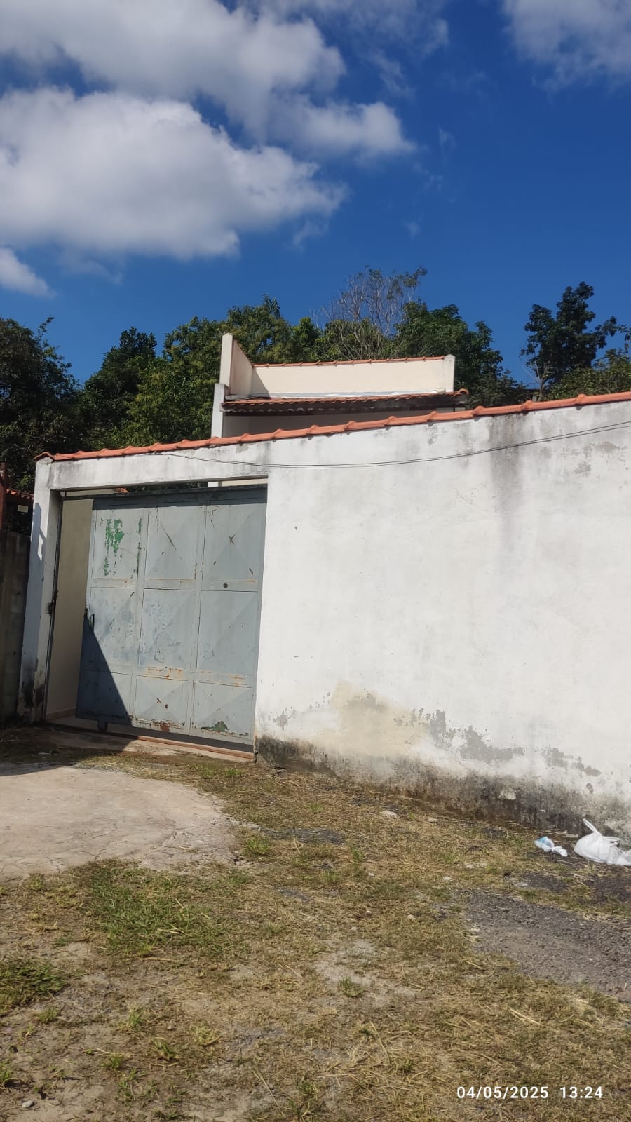 Casa a venda localizada no bairro Retiro em Arujá-SP!