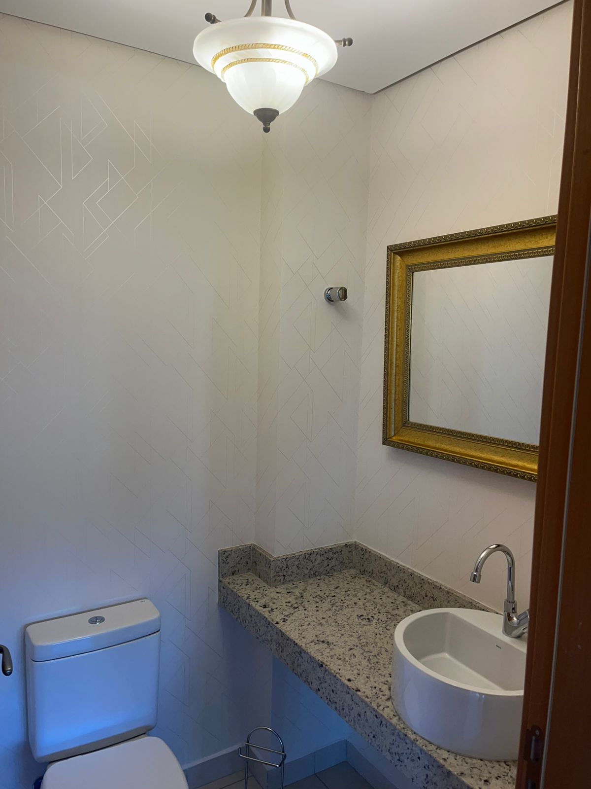 Apartamento com 3 suites e 4 banheiros, para venda ou locação - Caputera - Arujá-SP