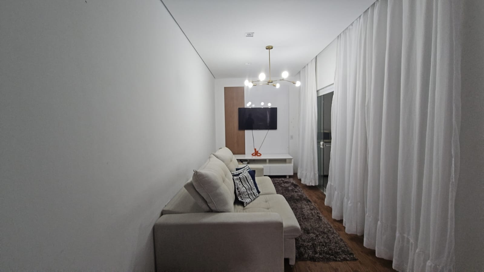 Casa a venda ou locação com 4 quartos e 6 banheiros a venda, 400m2 - Condomínio Hills III em Arujá-SP